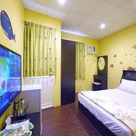 Hua Qiao De Jia Apartamento Donggang Exterior foto